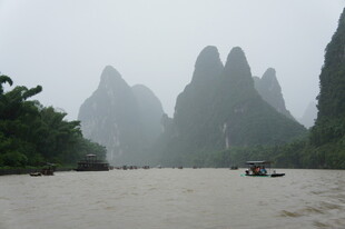烟雨漓江山水景
