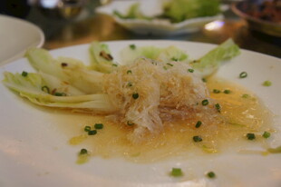 精致凉拌海蜇配时蔬