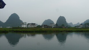 漓江山水倒影如画风景