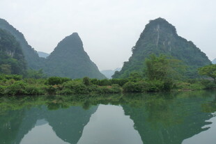 漓江山水秀丽风光图