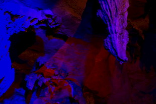 梦幻洞穴光影奇观