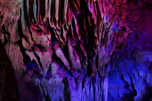 梦幻洞穴钟乳石景观