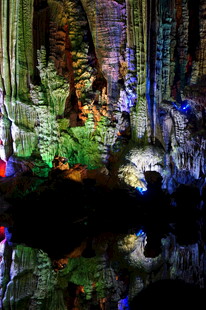 梦幻溶洞景观 五彩钟乳石