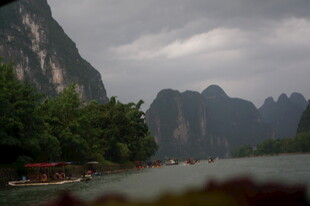 漓江山水云雾缭绕美景