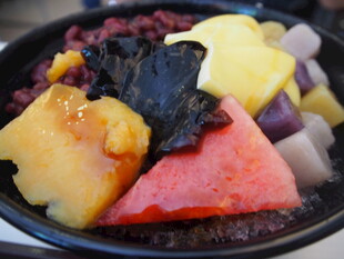 美味缤纷水果冰沙