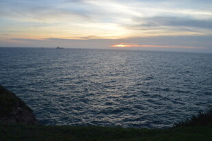 海边日落时分的广阔海景
