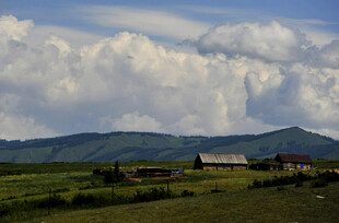 草原乡村美景