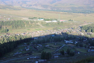 山间村落俯瞰美景