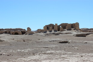 沙漠中的古老遗迹