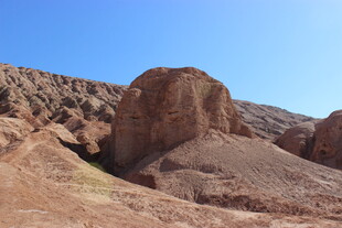 壮丽红色岩石地貌景观