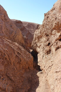 峡谷中的狭窄通道