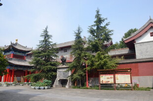 中式古建筑寺院景观