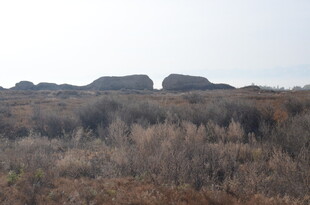 荒野中的岩石景观