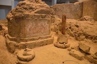 古代遗迹出土场景