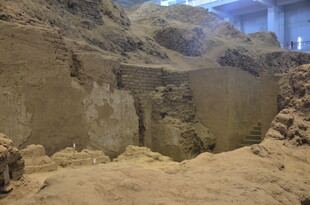 古代遗址考古现场