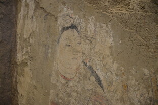 古老岩壁上的神秘图案