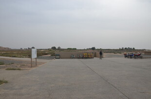 空旷户外场地场景