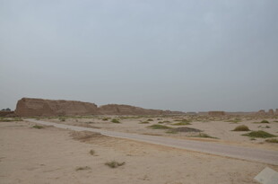 沙漠中的古老遗迹