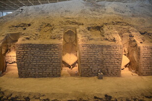 古代城墙遗迹模型展示