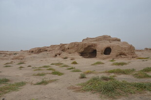 沙漠中的古老土坯建筑