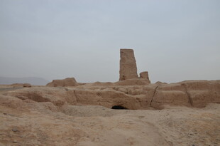 沙漠中的古老遗迹