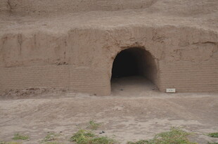 黄土洞穴入口景观