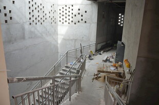 室内楼梯装修施工场景