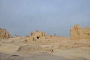 沙漠中的古老遗迹