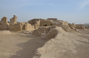 沙漠中的古老遗迹