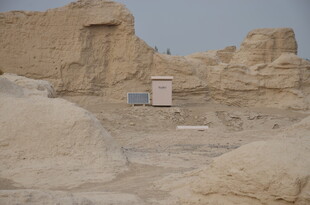 沙漠中的古老遗迹