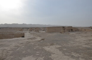 沙漠中的古老遗迹