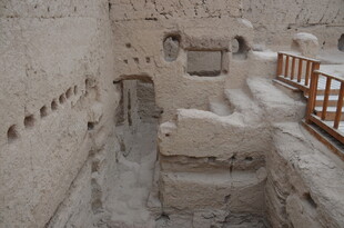 古老遗址建筑内部景象