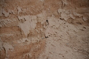 粗糙纹理的土墙面