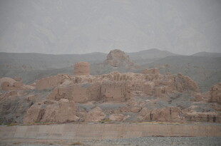 沙漠中的古老遗迹