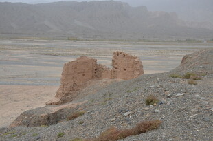 沙漠中的古老遗迹