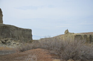 荒凉戈壁地貌景观