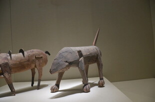 古代陶制动物雕塑展品
