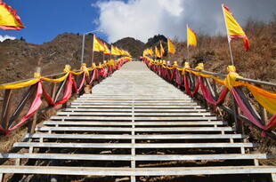 通往圣地的阶梯