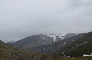 山间雪景 云雾缭绕之景