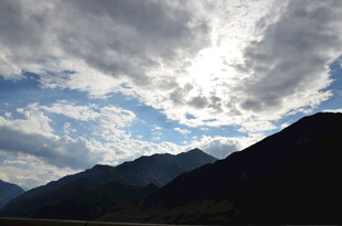 山间云景 天光云影共徘徊