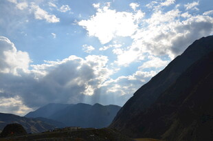 山间云海 阳光穿透美景