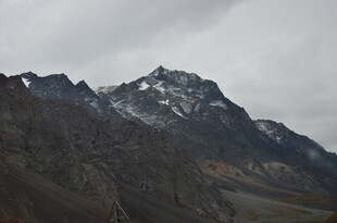 巍峨雪山 壮丽山脉景观
