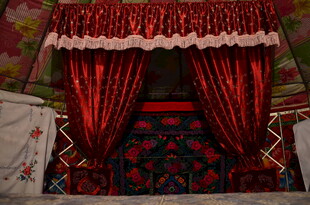 红色华丽舞台幕布场景