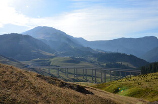 山间美景 领略自然风光