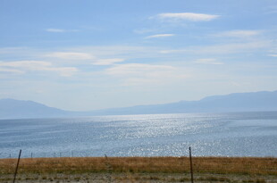 湖畔风光 辽阔天地美景