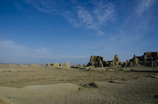 沙漠中的独特地貌景观