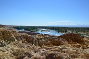 壮丽河谷地貌景观
