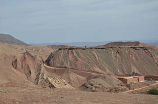 壮丽的荒漠山地景观