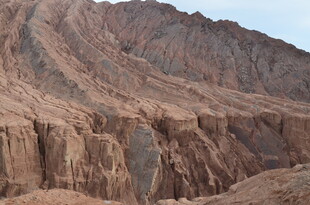 壮丽赤红峡谷景观