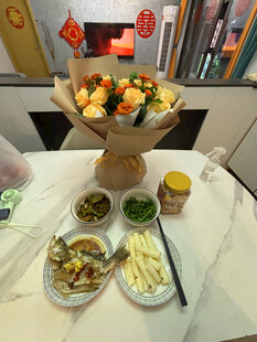 中式精美果盘与小吃组合